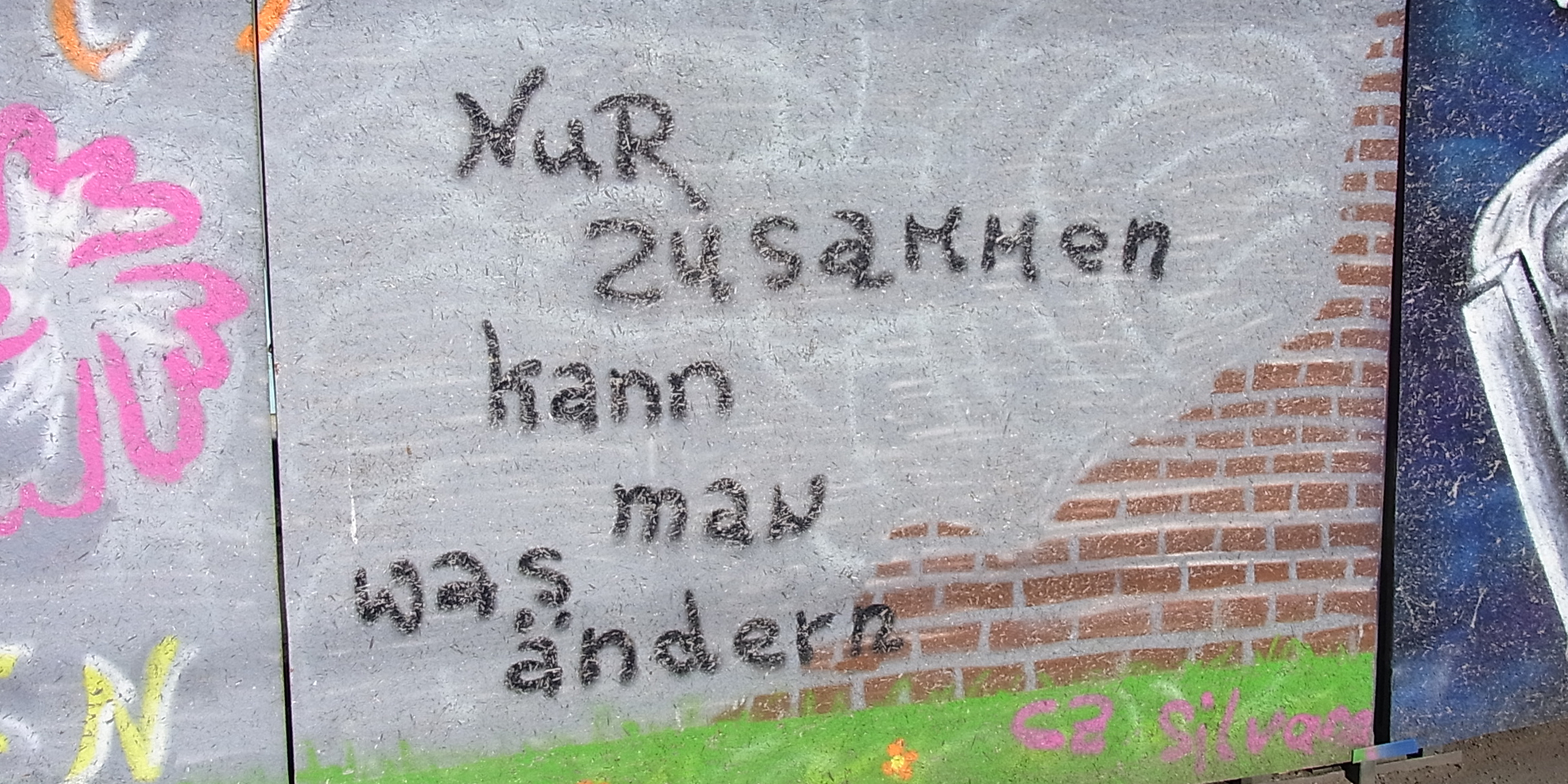 Bauzaun in Potsdam mit Graffiti